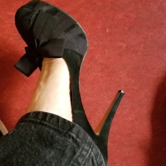 Diane B. ‎ Black stiletto heels  39.5/9 - Picture 3 of 8